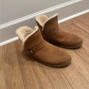 UGG Romely Short Buckle Fleece Lined Boots